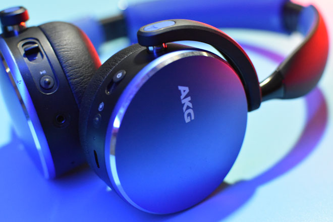 หูฟัง AKG  Y500