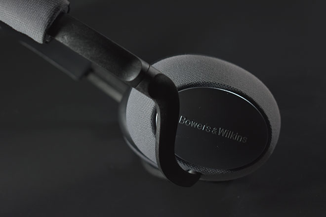 Bowers & Wilkins  PX7