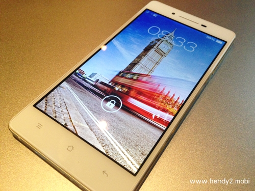 oppo-r1-Photo 31-1-57 20 33 00
